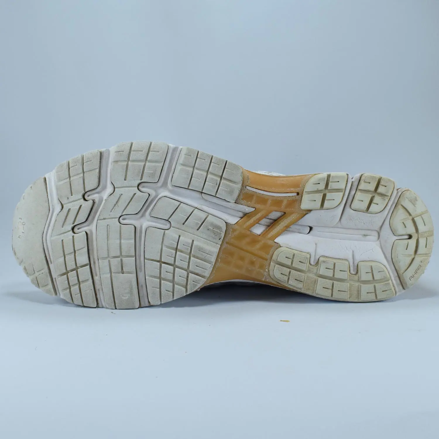 ASICS Gel-Kayano 26 Platinum - Image 6