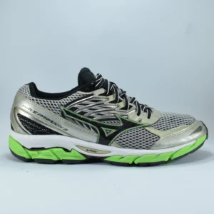 Mizuno Wave Paradox 3